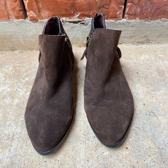 Very Volatile Womens 10 Brown Suede Pointed Toe Zip Reptile Heel Ankle Boots - Picture 2 of 8